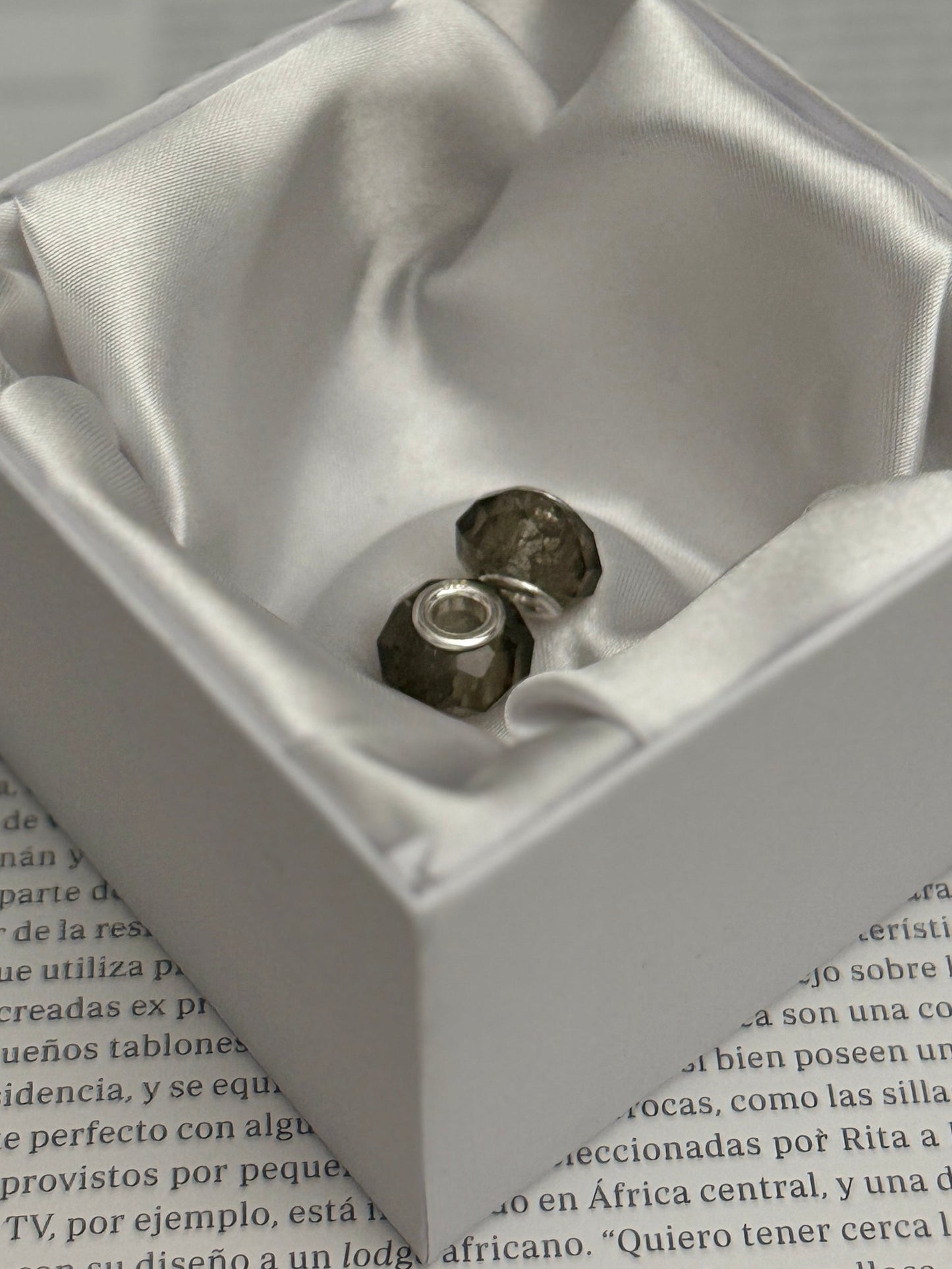 Par charms de Cristal Humo