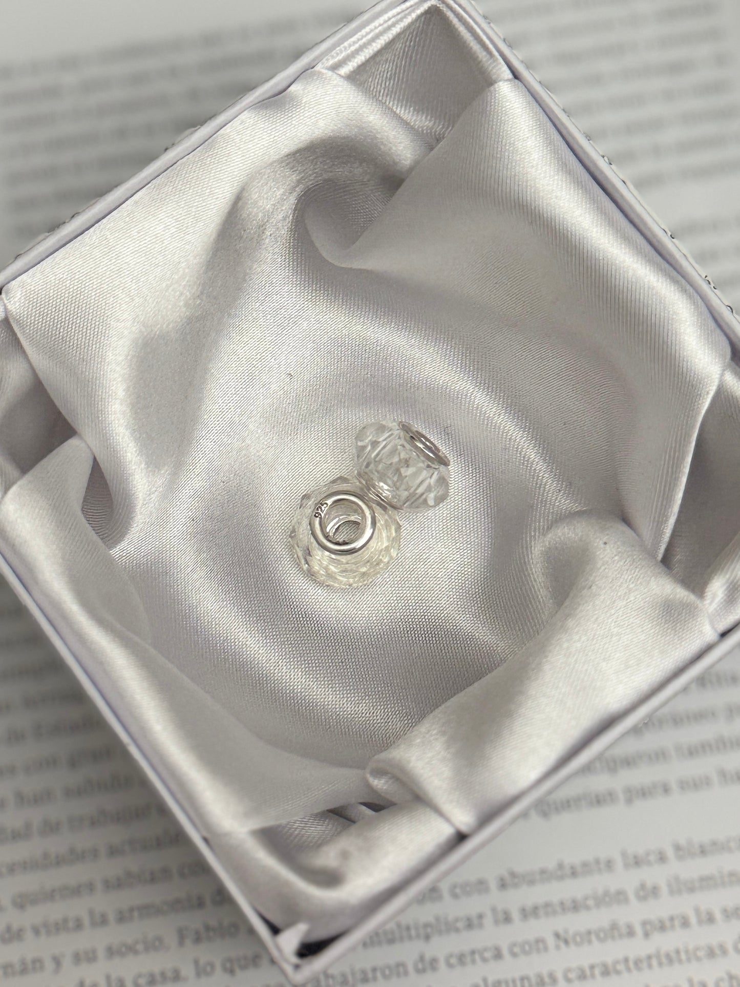 Par charms de Cristal Blanco