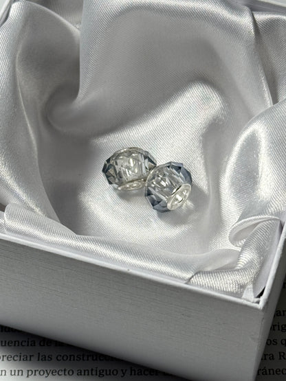 Par Charms Gris y Azul tornasol