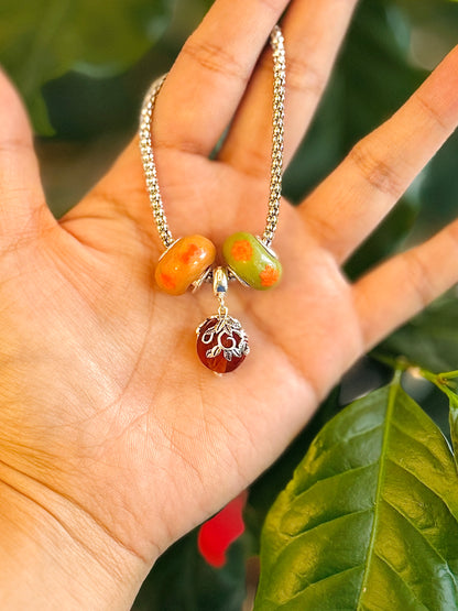 Charm Calabaza Ocre con Hojas