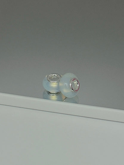 Moonstone bead