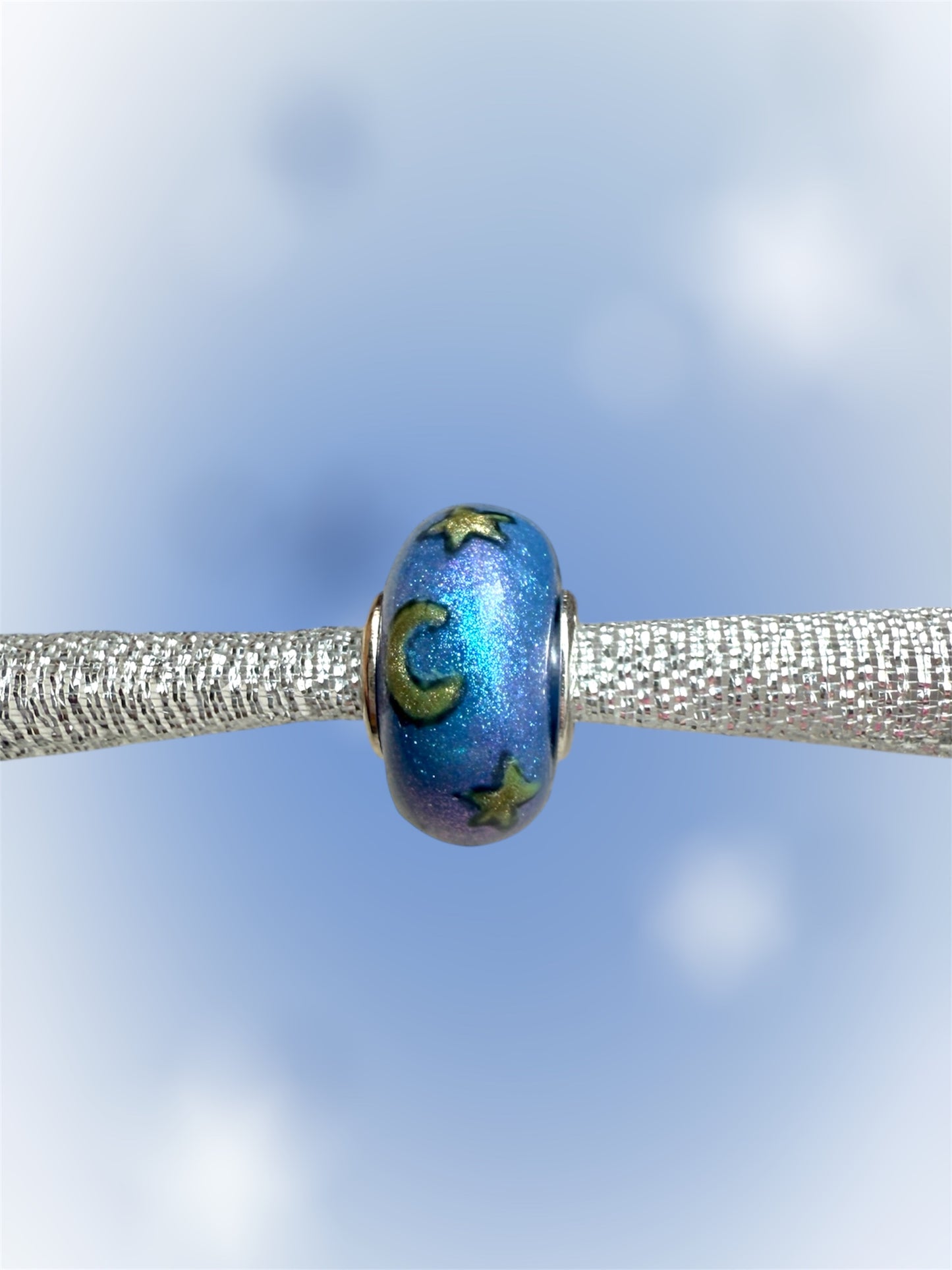 Charm principito y zorro pintado a mano resina y núcleo de plata