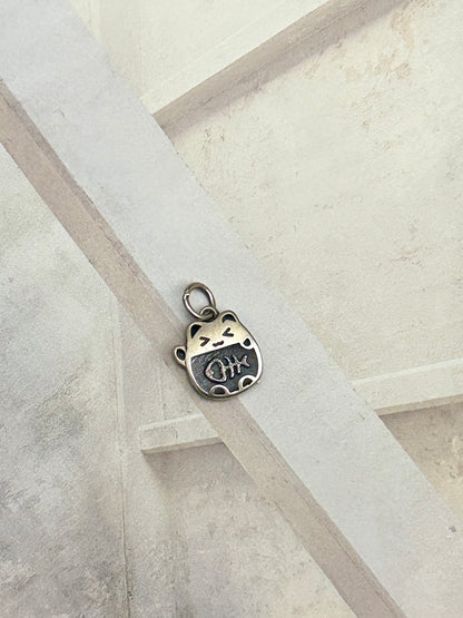 Charm Gato con huesito de Pez