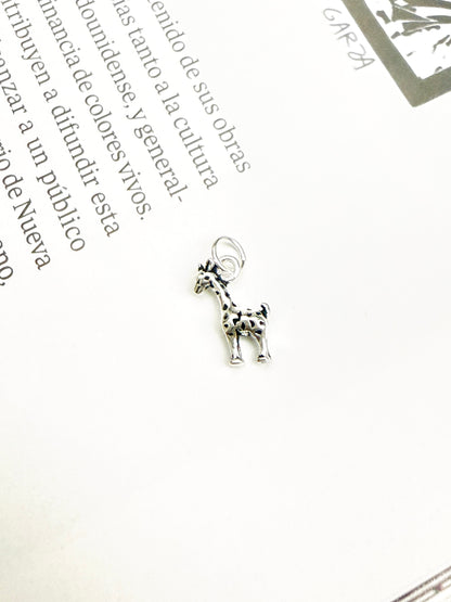 Charm Pequeña Jirafa