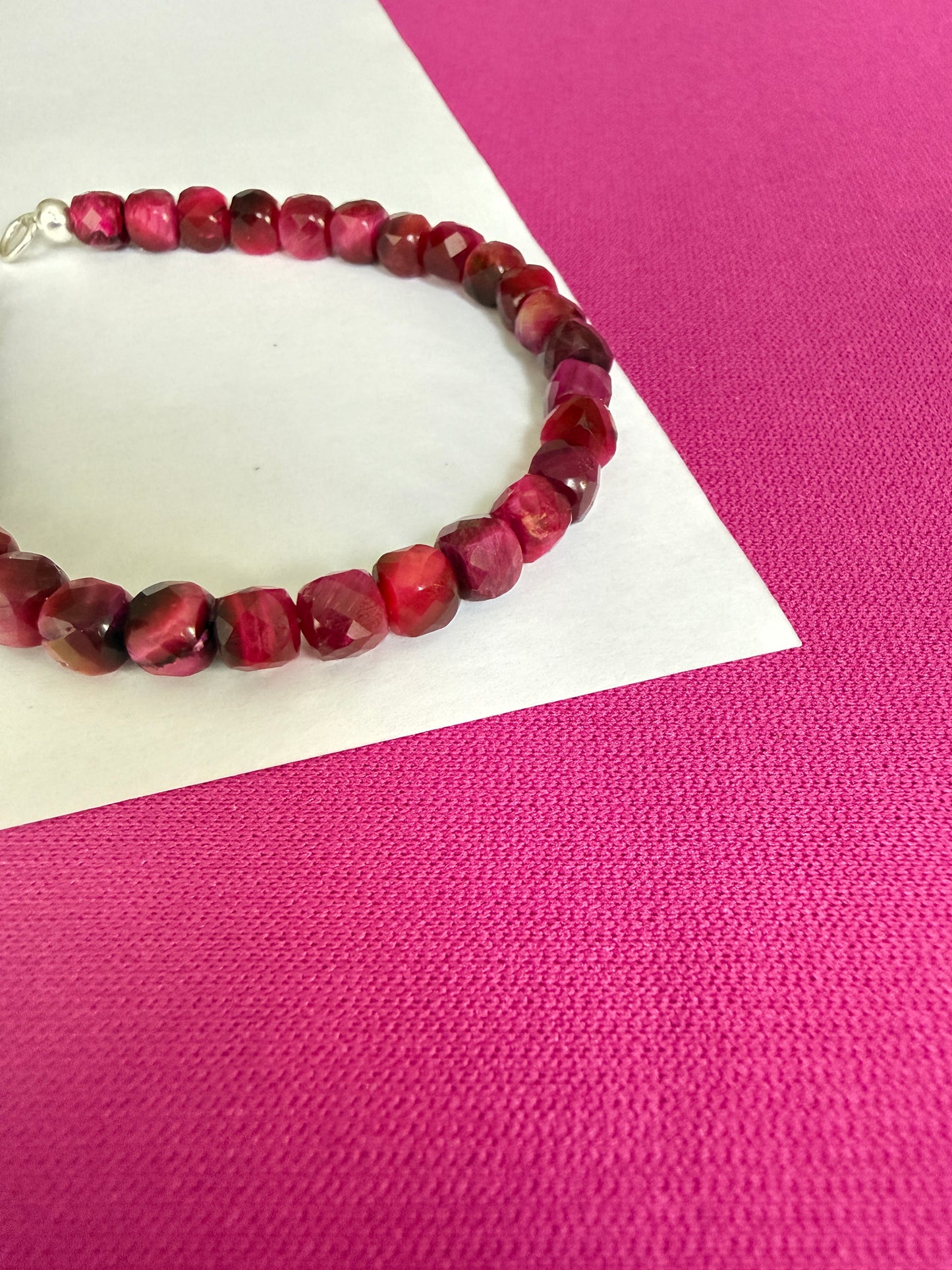 Brazalete Ojo de tigre Rosa "Fuerza y Feminidad"
