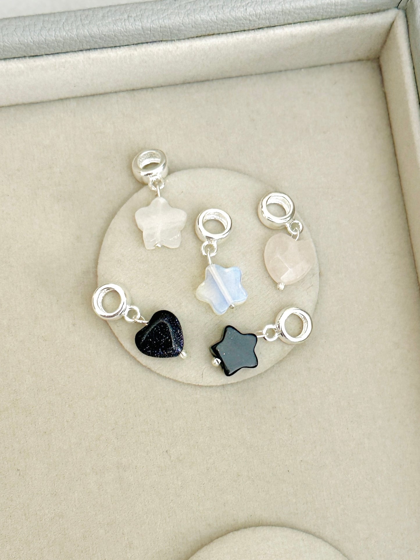 Charm Estrella Cuarzo Rosa